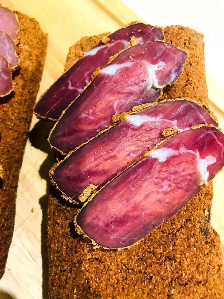 Käse und getrocknetes Fleisch – in Scheiben, Räucherofen DREVOS Big