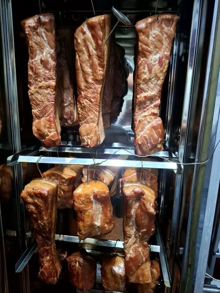 Rippchen und Fleisch — Heißräuchern, Räucherofen DREVOS Classic PRO