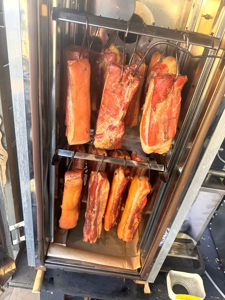 Lachs und Bruststück – Heißräuchern, Räucherofen DREVOS Family PRO