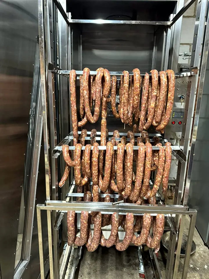 Würste, Beladung – Heißräuchern, Räucherkammer DREVOS Smoke Chamber 50+